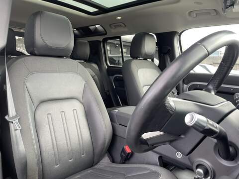 Land Rover Defender 110 SD4 First Edition - U2107