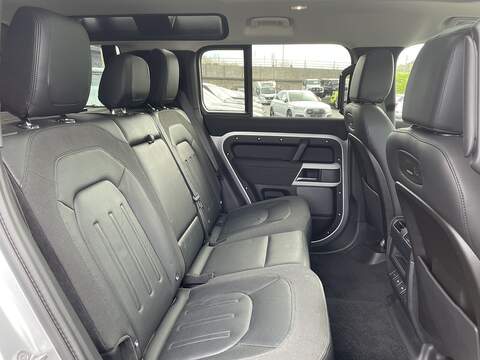 Land Rover Defender 110 SD4 First Edition - U2107