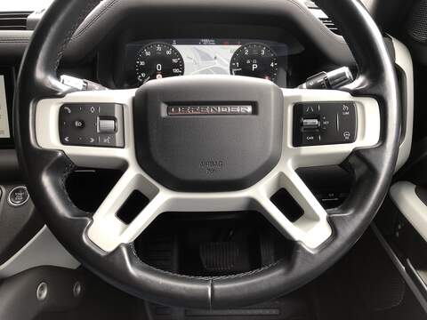 Land Rover Defender 110 SD4 First Edition - U2107
