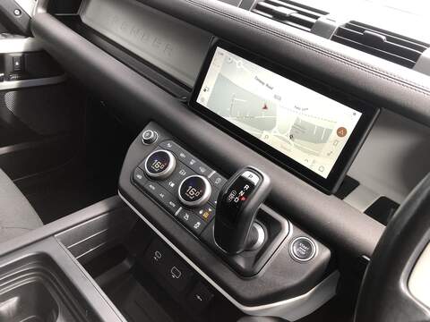 Land Rover Defender 110 SD4 First Edition - U2107