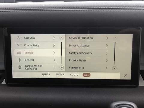 Land Rover Defender 110 SD4 First Edition - U2107