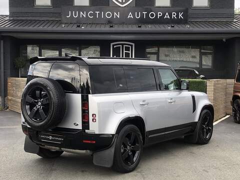 Land Rover Defender 110 SD4 First Edition - U2107