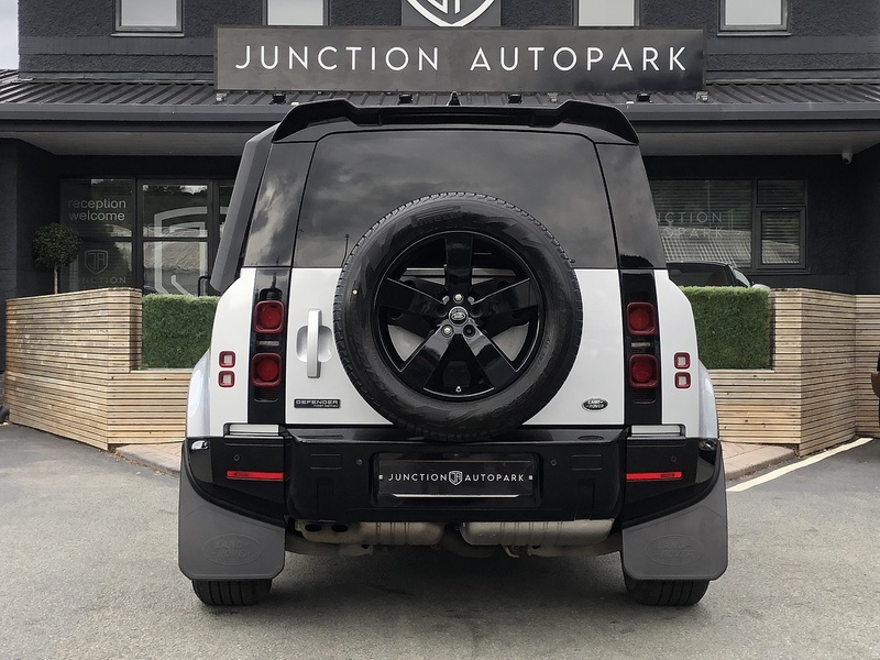 Land Rover Defender 110 SD4 First Edition - U2107