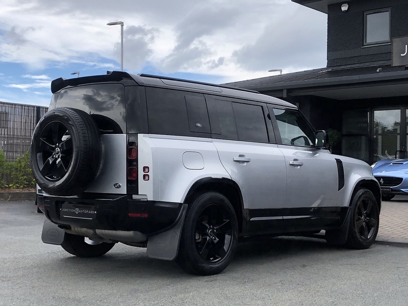 Land Rover Defender 110 SD4 First Edition - U2107