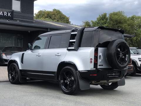 Land Rover Defender 110 SD4 First Edition - U2107
