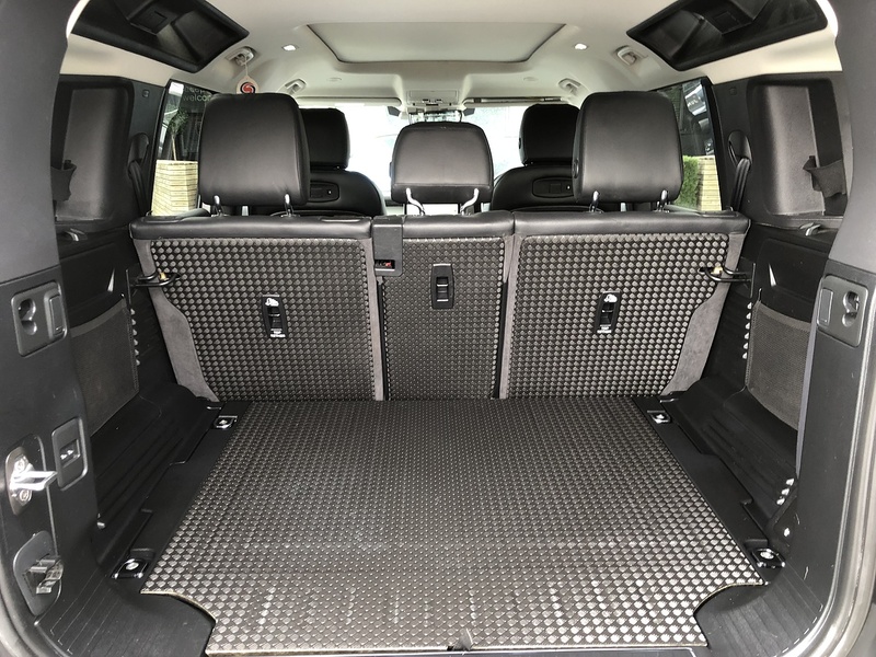 Land Rover Defender 110 SD4 First Edition - U2107