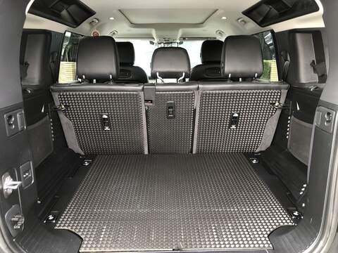 Land Rover Defender 110 SD4 First Edition - U2107