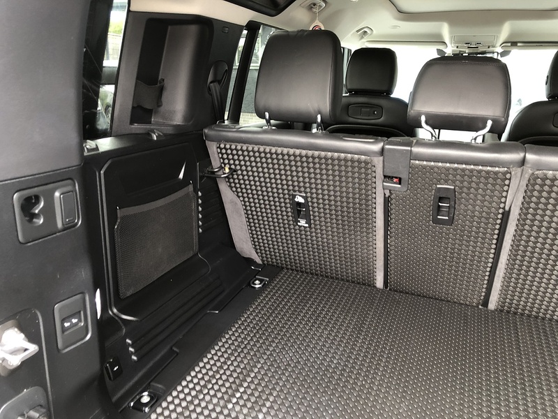 Land Rover Defender 110 SD4 First Edition - U2107