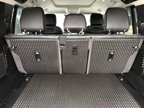 Land Rover Defender 110 SD4 First Edition - U2107