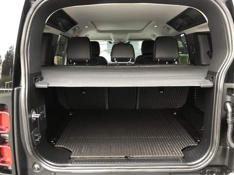 Land Rover Defender 110 SD4 First Edition - U2107