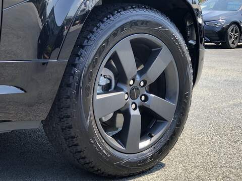 Land Rover Defender 110 D250 MHEV X-Dynamic SE - U2115