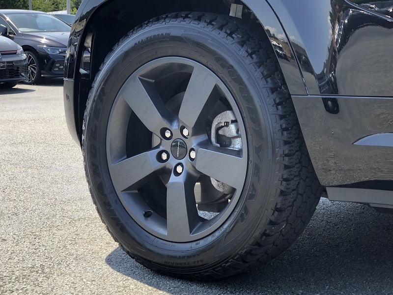 Land Rover Defender 110 D250 MHEV X-Dynamic SE - U2115