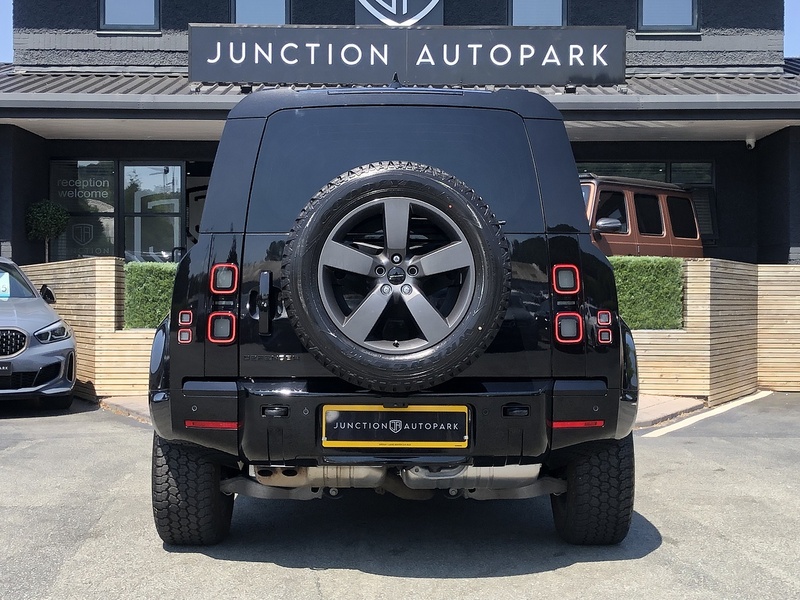 Land Rover Defender 110 D250 MHEV X-Dynamic SE - U2115