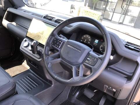 Land Rover Defender 110 D250 MHEV X-Dynamic SE - U2115