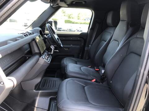 Land Rover Defender 110 D250 MHEV X-Dynamic SE - U2115