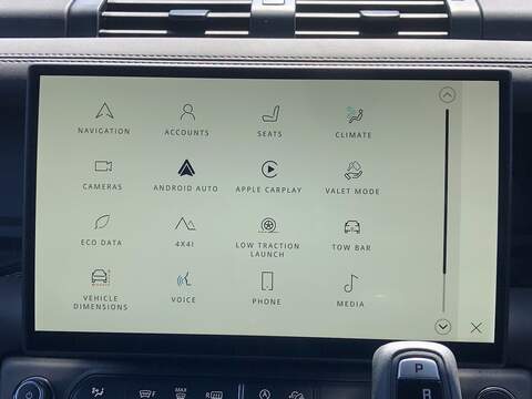 Land Rover Defender 110 D250 MHEV X-Dynamic SE - U2115