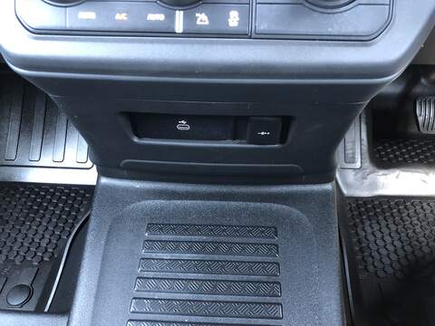 Land Rover Defender 110 D250 MHEV X-Dynamic SE - U2115