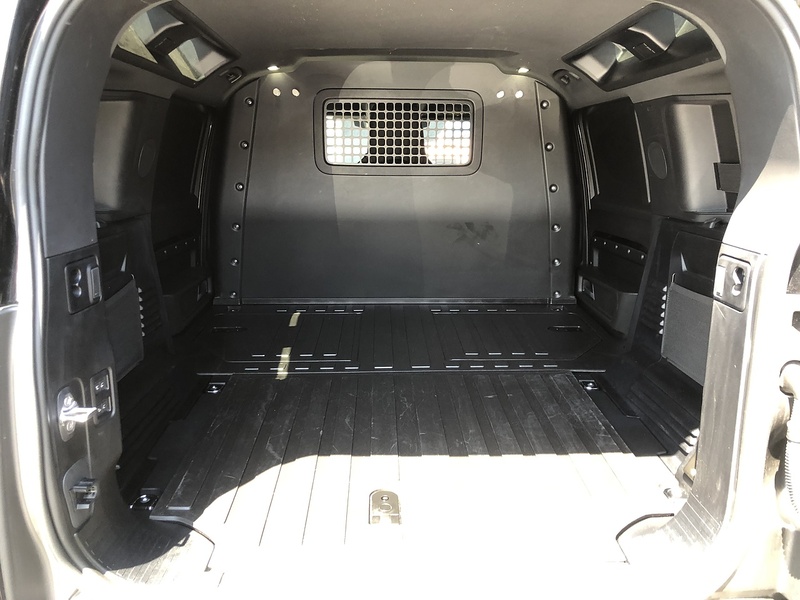 Land Rover Defender 110 D250 MHEV X-Dynamic SE - U2115