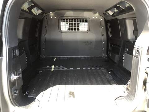Land Rover Defender 110 D250 MHEV X-Dynamic SE - U2115