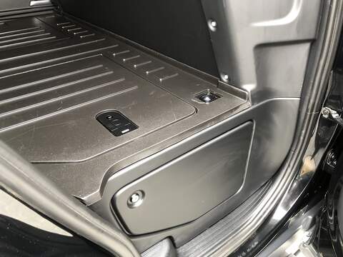 Land Rover Defender 110 D300 MHEV X-Dynamic HSE - U2116