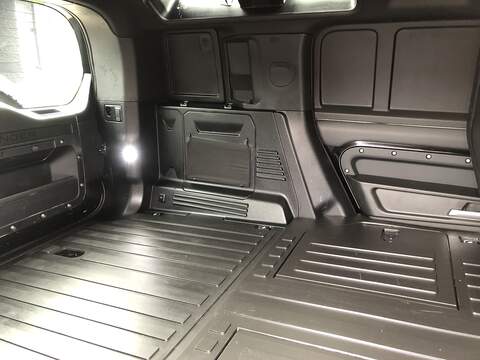 Land Rover Defender 110 D300 MHEV X-Dynamic HSE - U2116