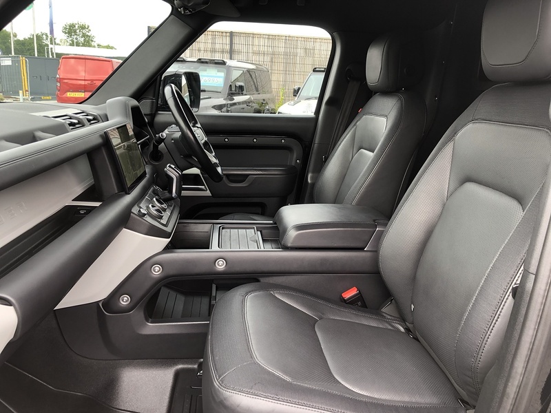 Land Rover Defender 110 D300 MHEV X-Dynamic HSE - U2116