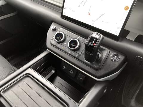 Land Rover Defender 110 D300 MHEV X-Dynamic HSE - U2116