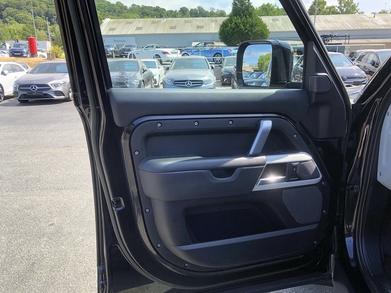 Land Rover Defender 110 D300 MHEV X-Dynamic HSE - U2116