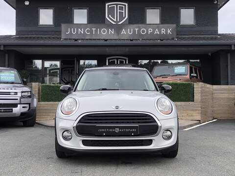 MINI Hatch Cooper D - U2118