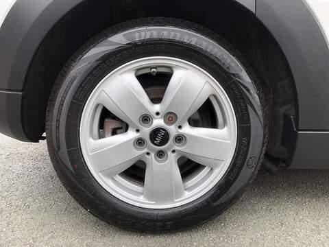 MINI Hatch Cooper D - U2118