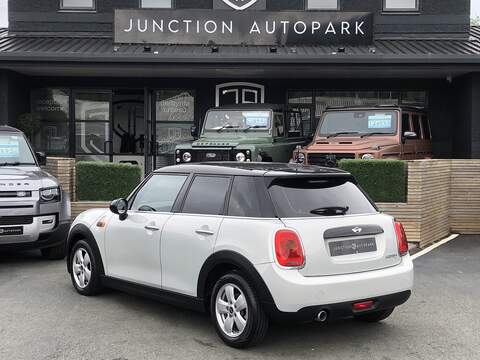 MINI Hatch Cooper D - U2118