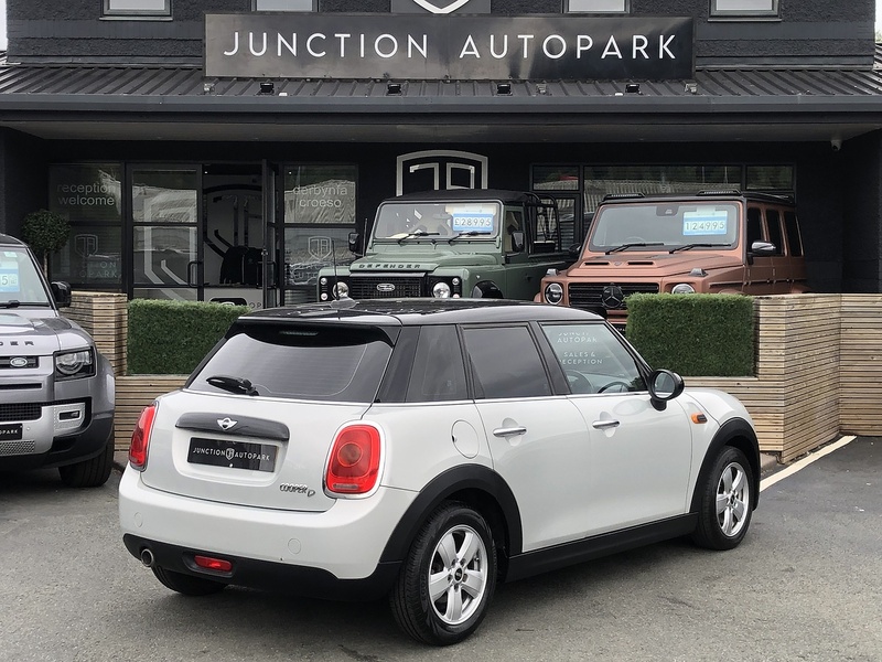 MINI Hatch Cooper D - U2118