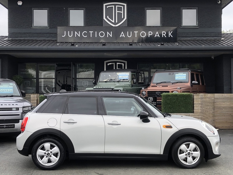 MINI Hatch Cooper D - U2118