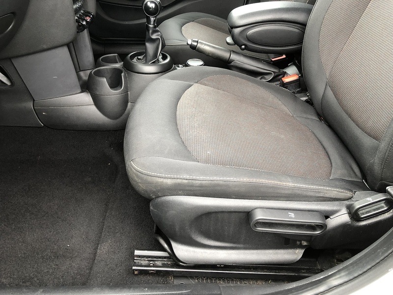 MINI Hatch Cooper D - U2118