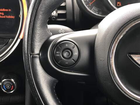 MINI Hatch Cooper D - U2118
