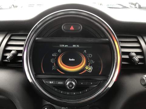 MINI Hatch Cooper D - U2118