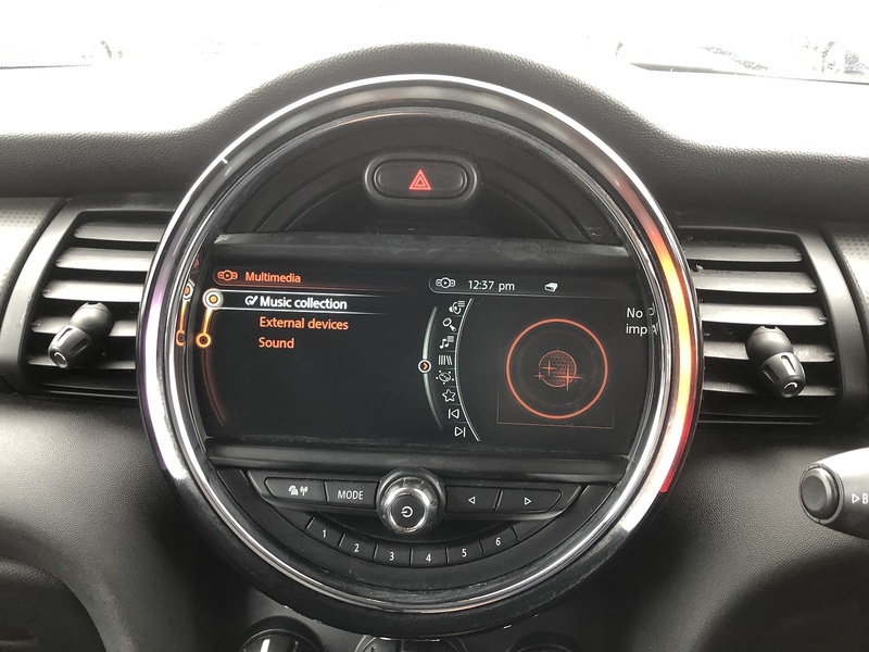 MINI Hatch Cooper D - U2118