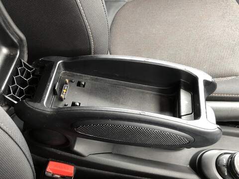 MINI Hatch Cooper D - U2118