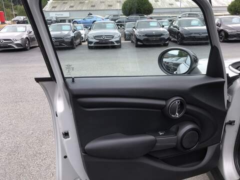 MINI Hatch Cooper D - U2118