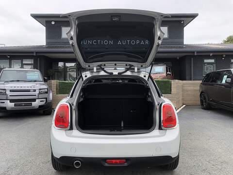 MINI Hatch Cooper D - U2118