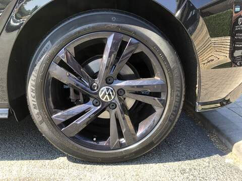 Volkswagen Golf TSI R-Line - U2121