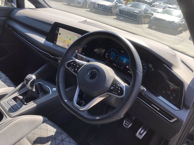 Volkswagen Golf TSI R-Line - U2121