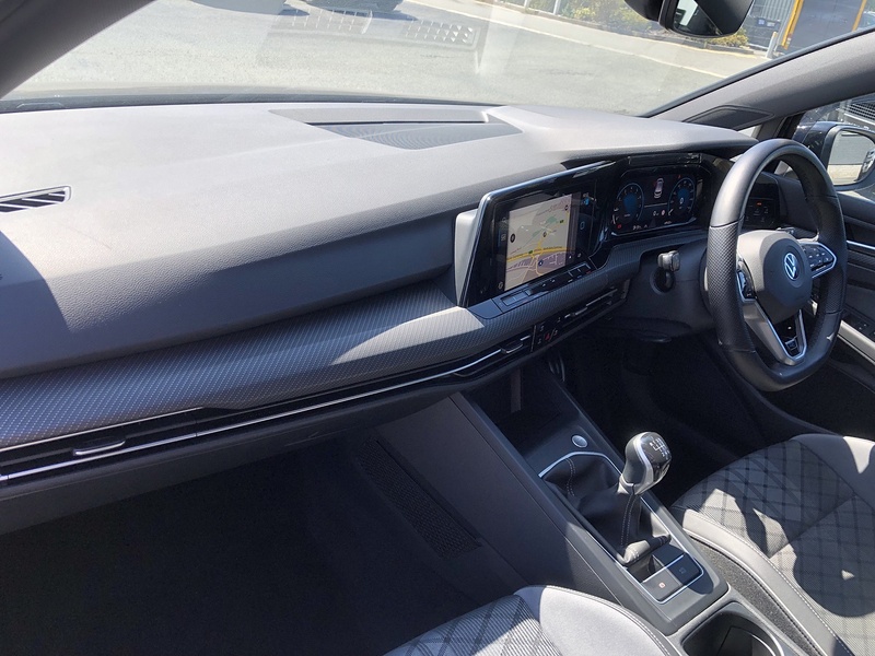 Volkswagen Golf TSI R-Line - U2121