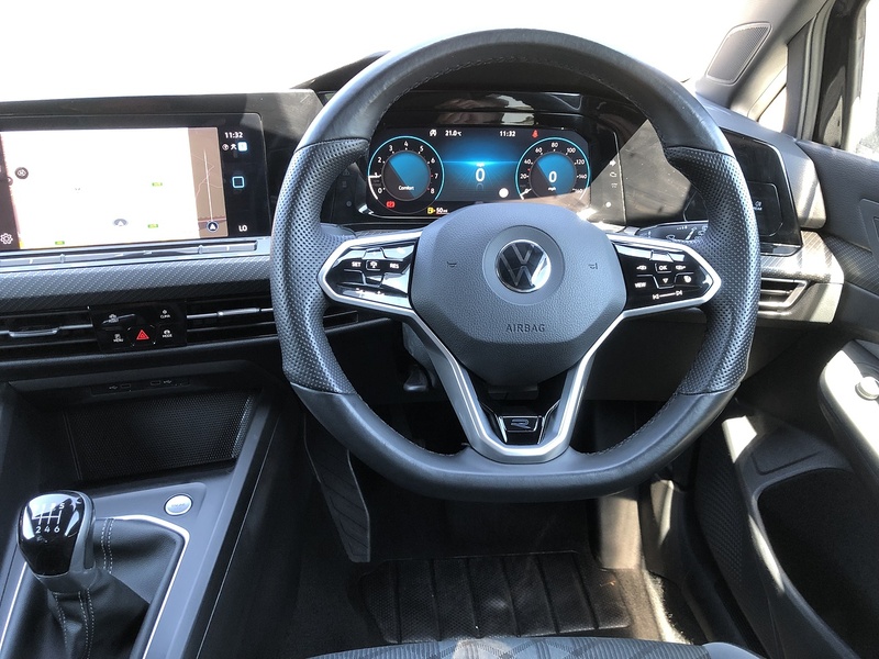Volkswagen Golf TSI R-Line - U2121