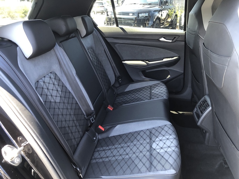 Volkswagen Golf TSI R-Line - U2121