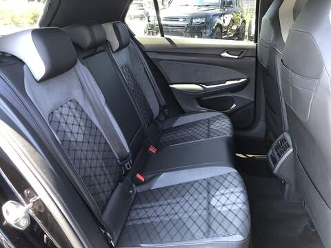 Volkswagen Golf TSI R-Line - U2121