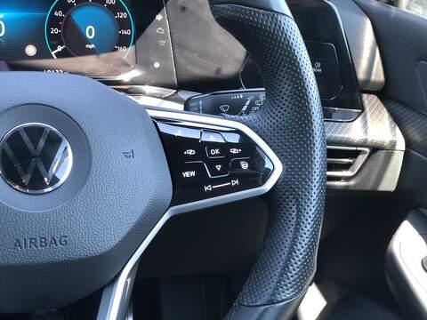 Volkswagen Golf TSI R-Line - U2121