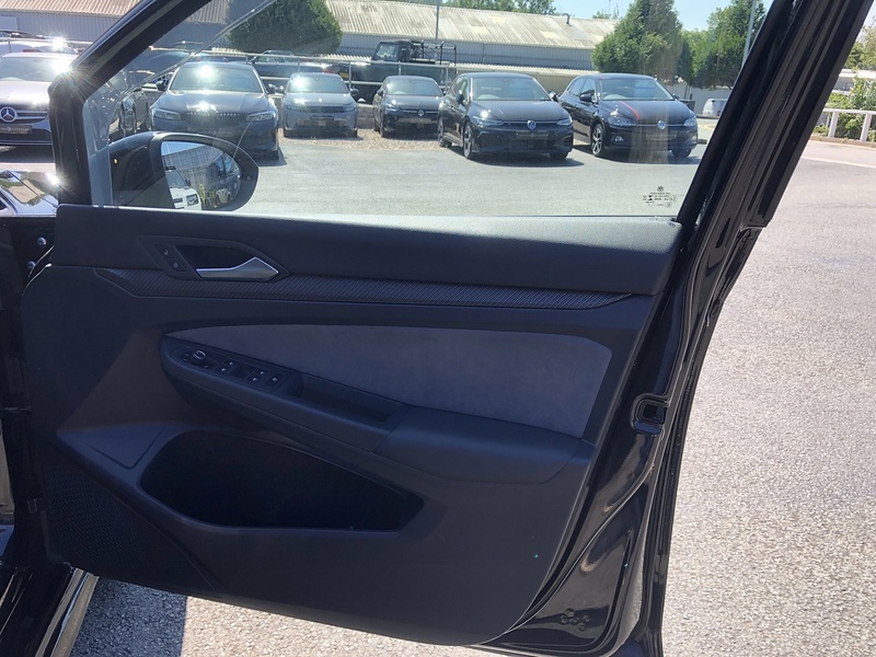 Volkswagen Golf TSI R-Line - U2121