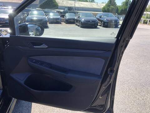 Volkswagen Golf TSI R-Line - U2121