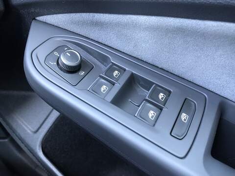 Volkswagen Golf TSI R-Line - U2121